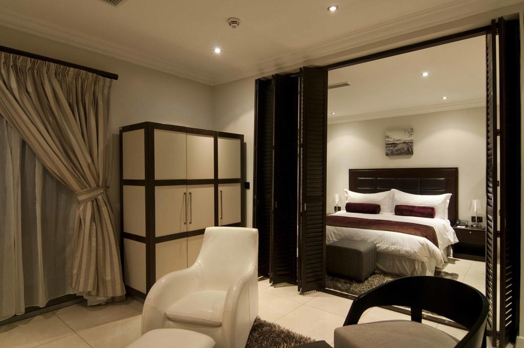 L'Eola Suites Abudża Pokój zdjęcie