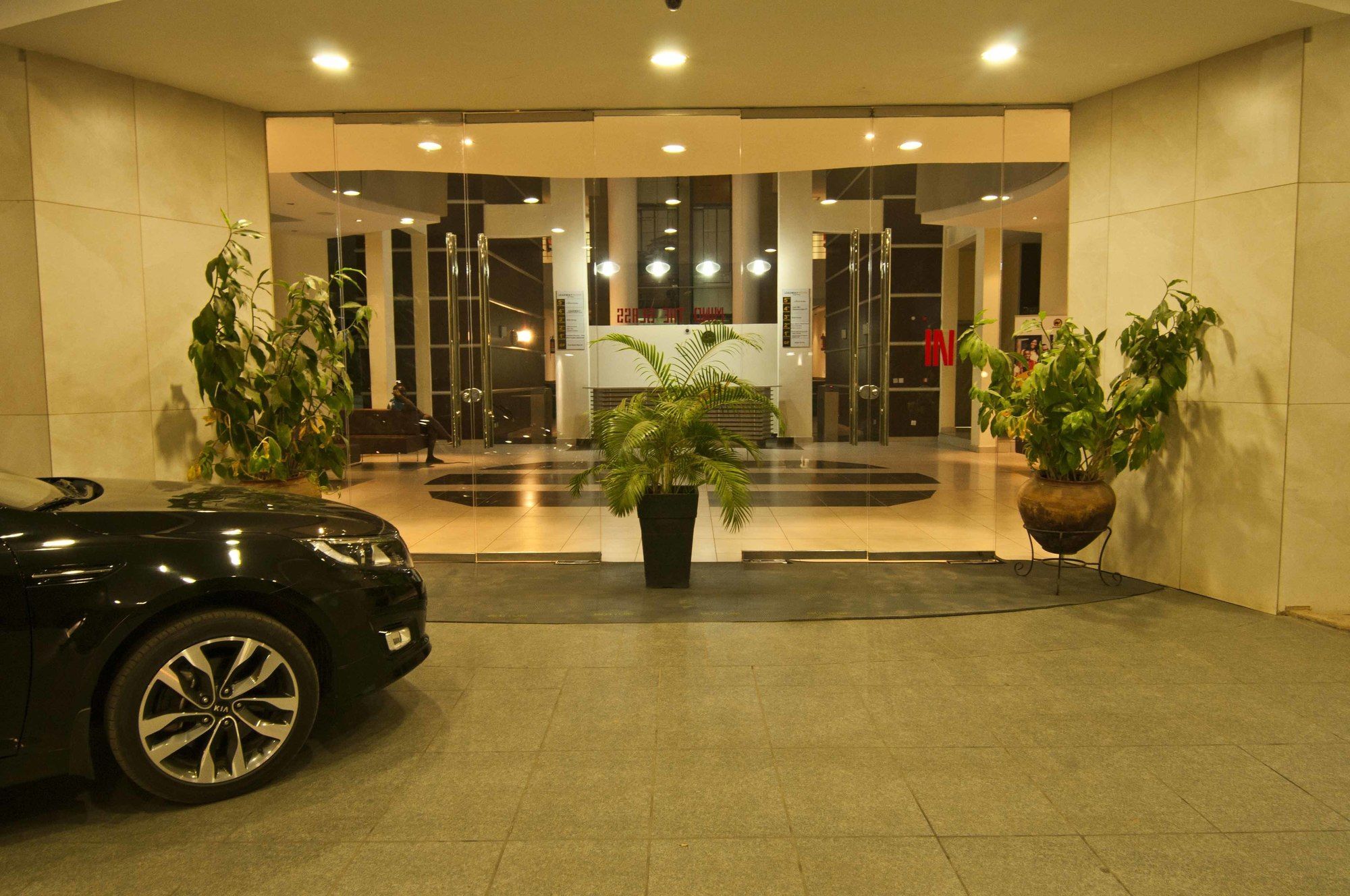 L'Eola Suites Abudża Zewnętrze zdjęcie