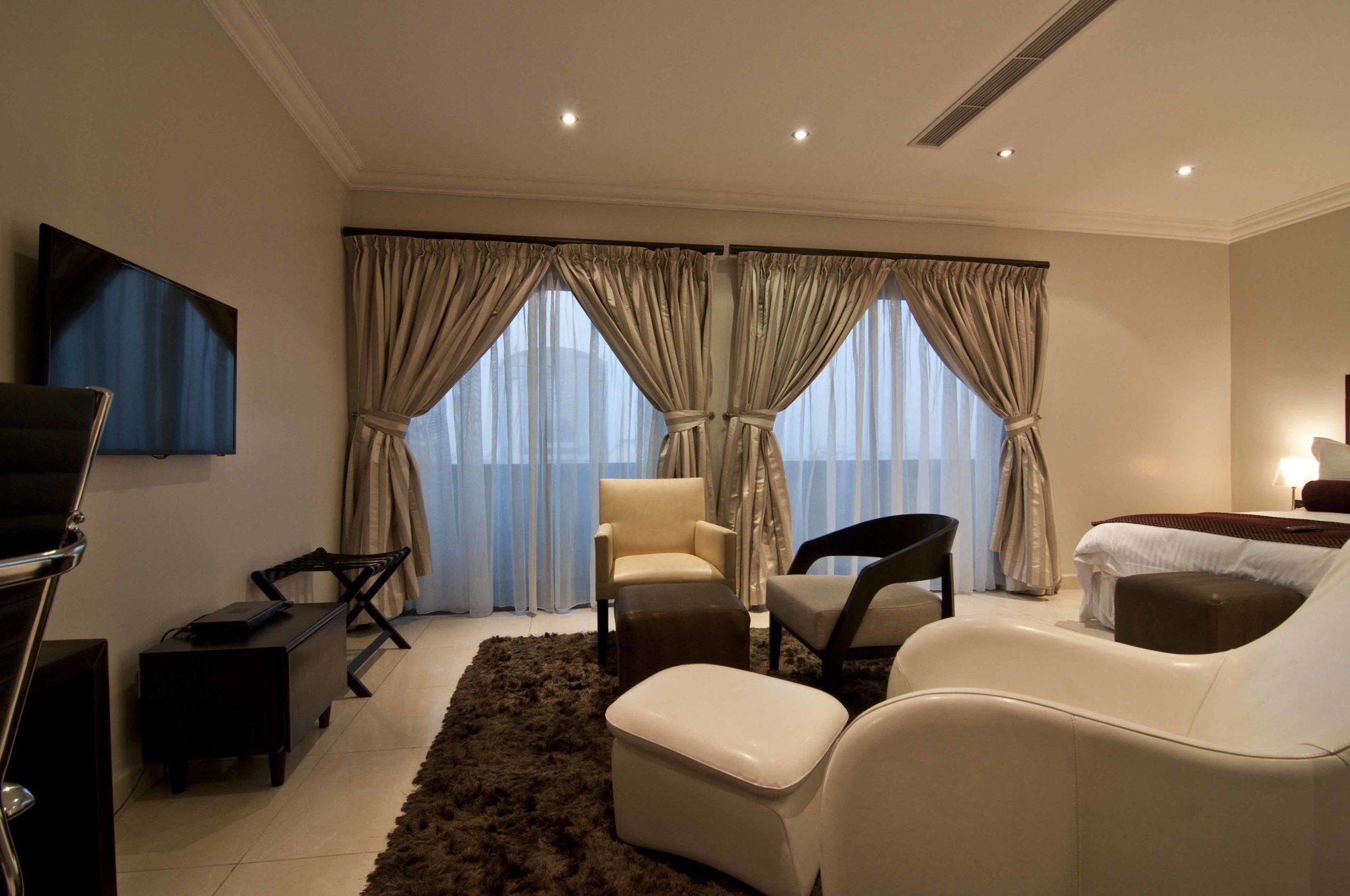 L'Eola Suites Abudża Zewnętrze zdjęcie