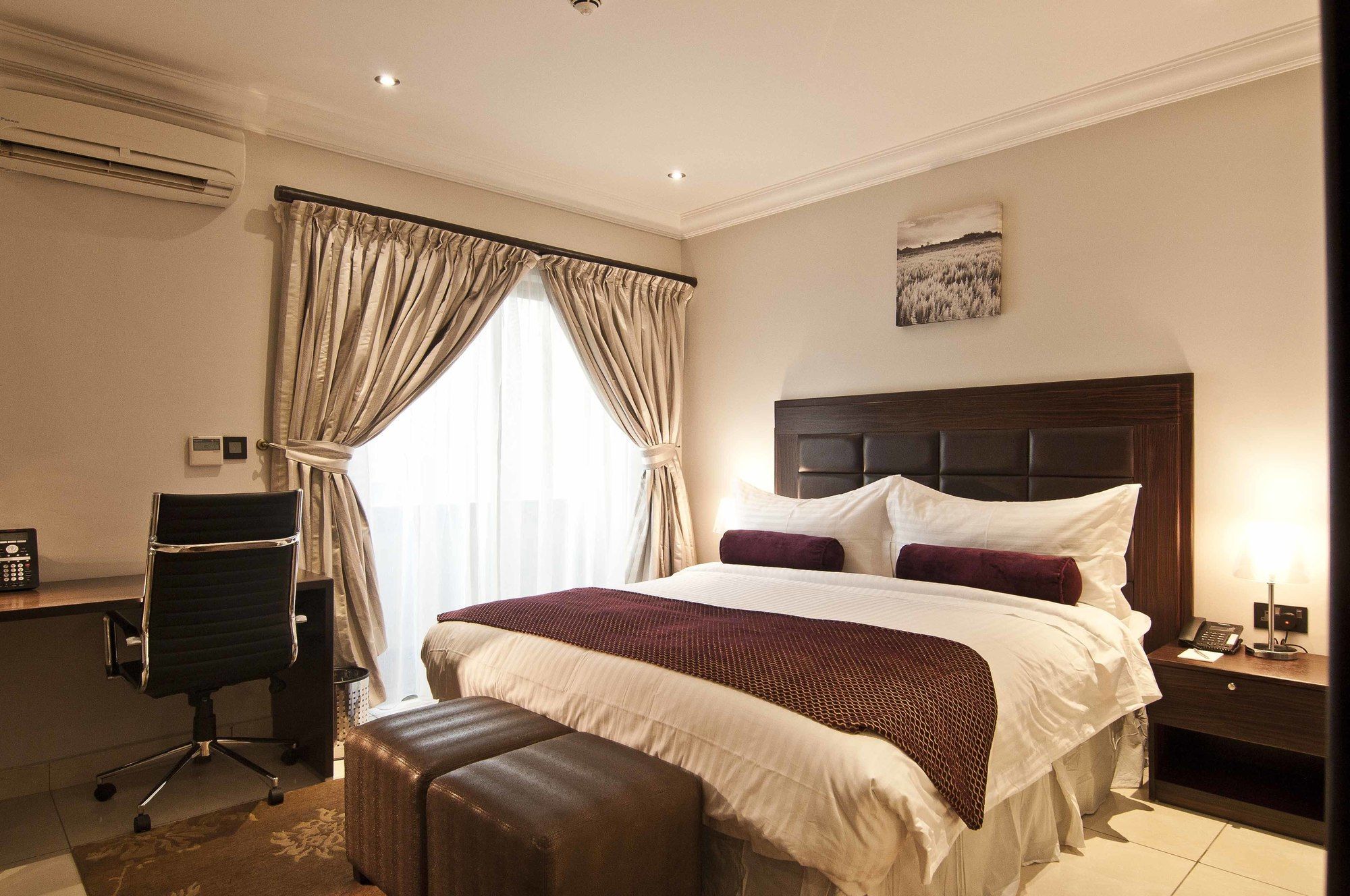 L'Eola Suites Abudża Zewnętrze zdjęcie